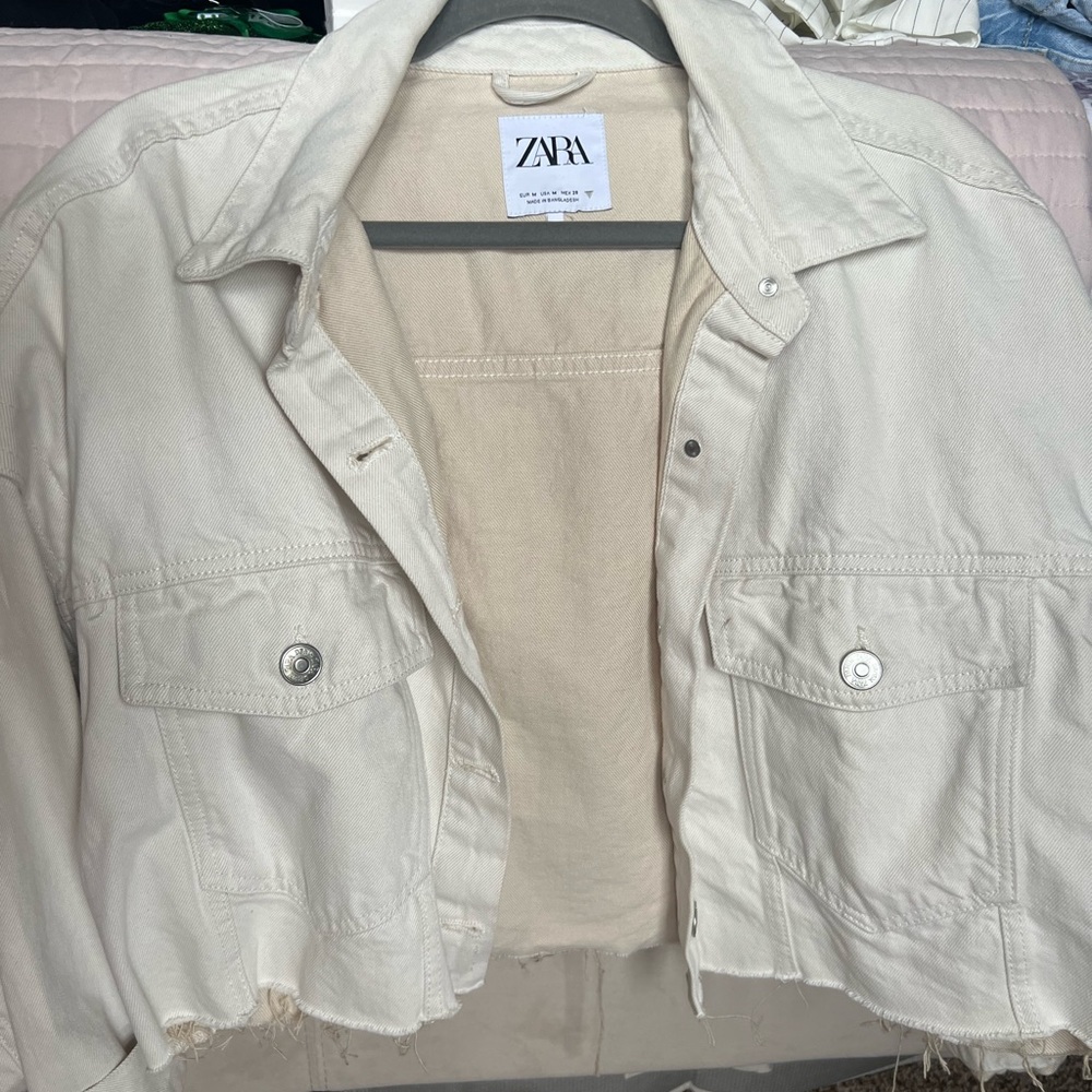 Zara Off-White cropped denim Jacket - size M
